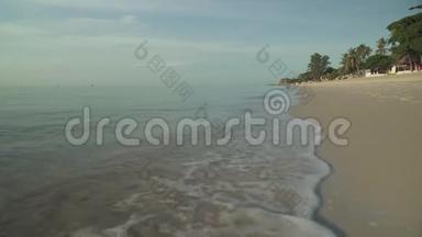 泰国苏梅岛清晨美丽干净的拉迈海滩股票录像